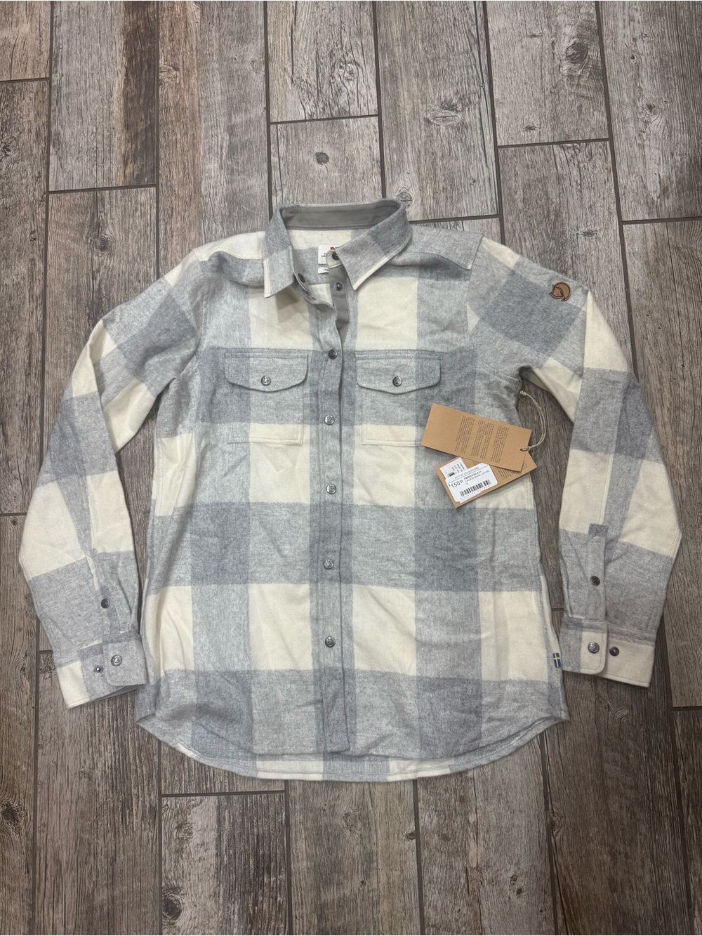 Fjallraven Women’s Canada Shirt Small NWT Flannel Snap Front Fog Chalk